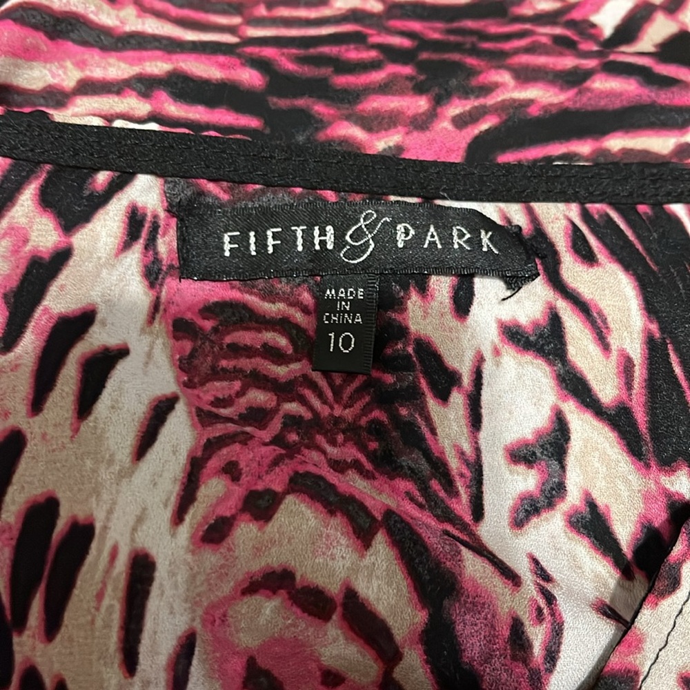 💕 Sexy and Sassy printed dress! Sz 10 - Picture 4 of 4